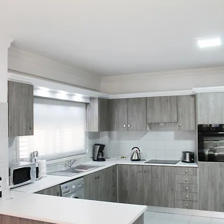 Lägenhet Lazuli Beachfront Penthouse 504 Larnaca